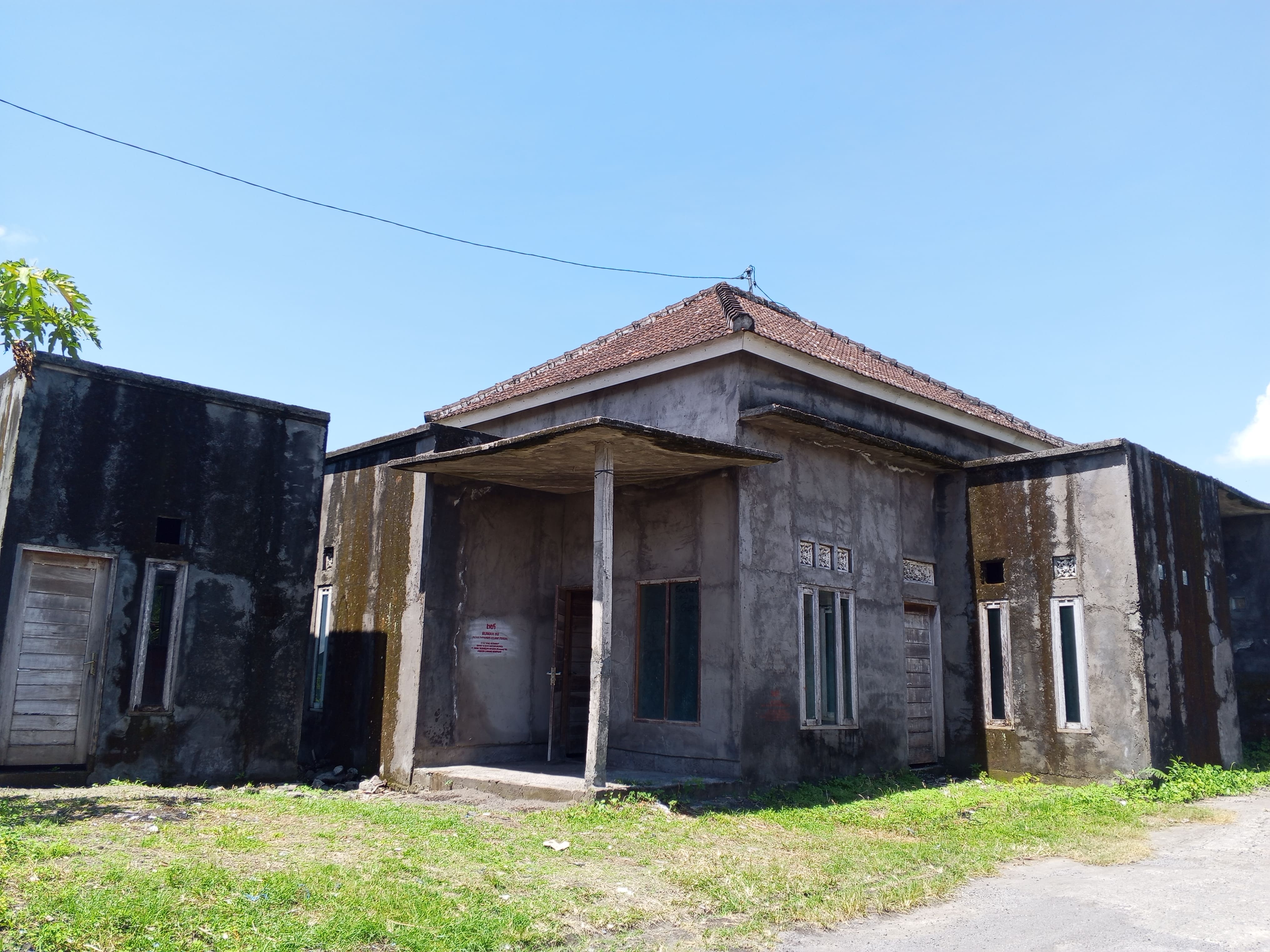 Lelang Rumah luas 1,6 are di Padangkerta, Karangasem, Karangasem — foto 1